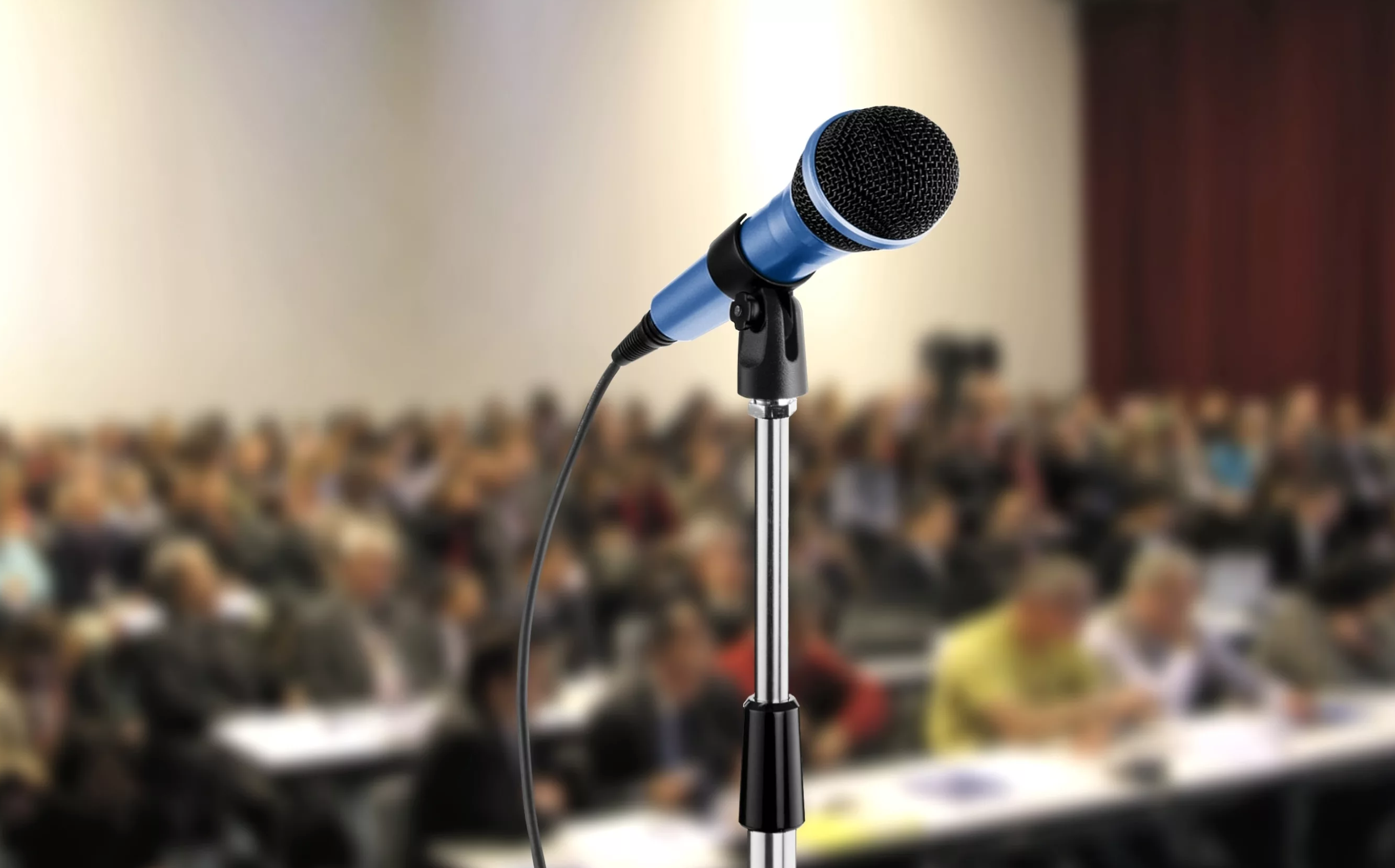 Успешный человек умеет выступить перед публикой